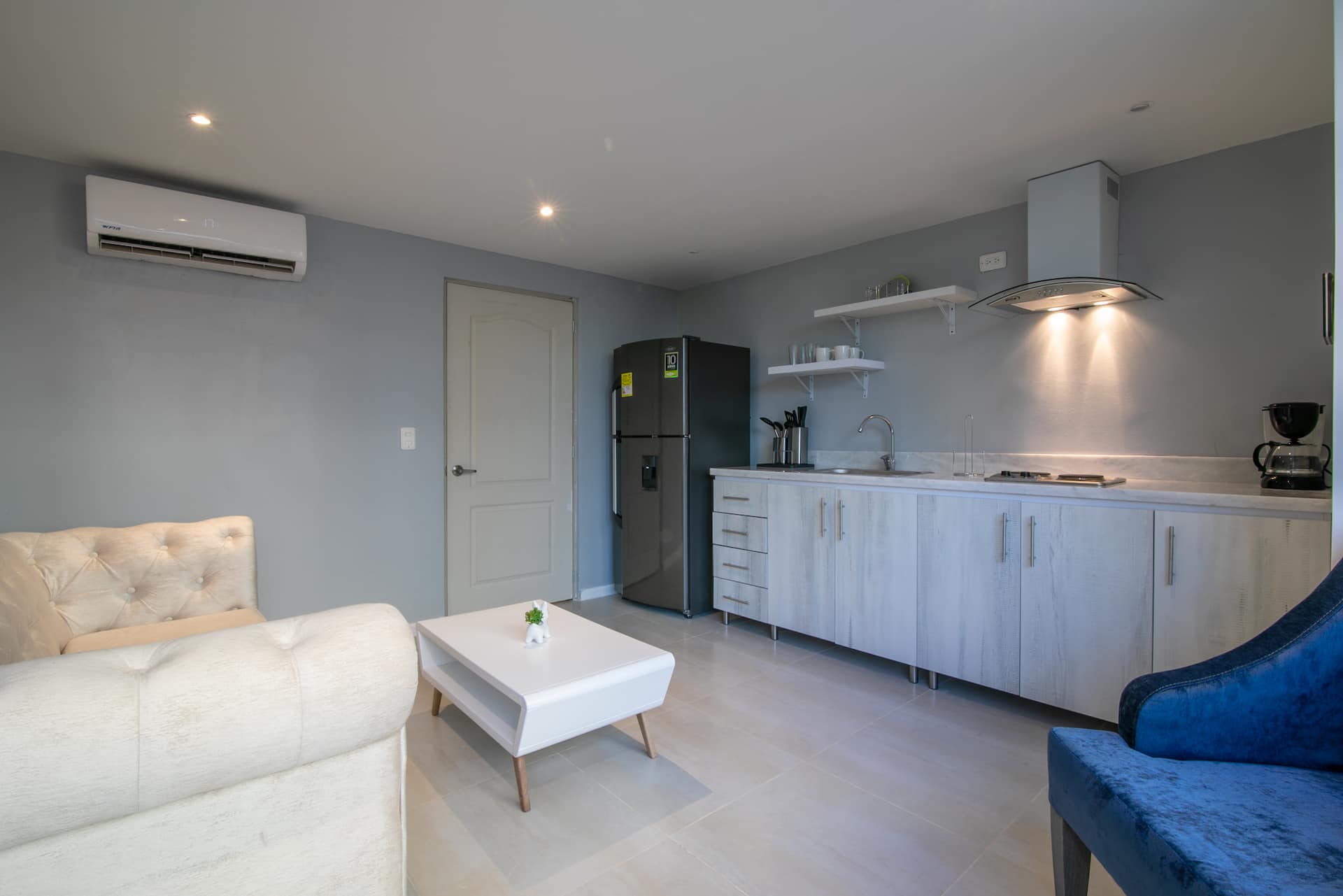 Gallery 201 - Beach Apartment
