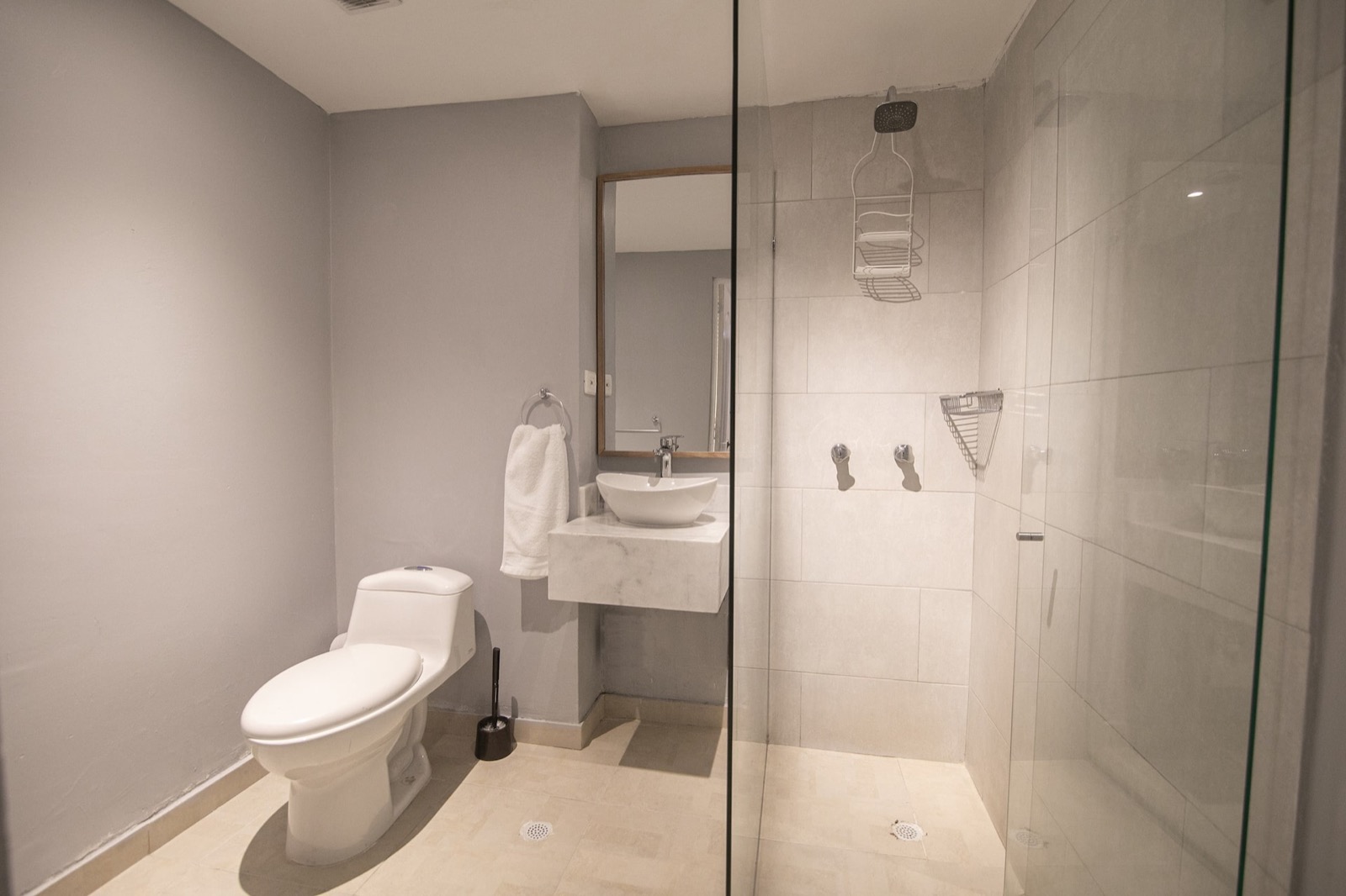 Gallery 201 - Beach Apartment Full Photo 7