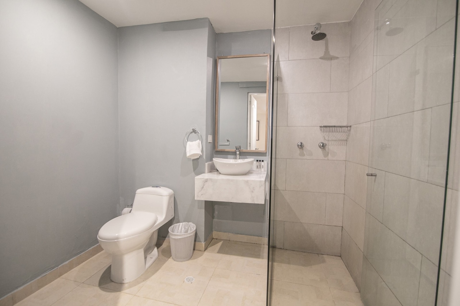 Gallery 601 - 1 BR Wonderful Apartment in Bocagrande Full Photo 10