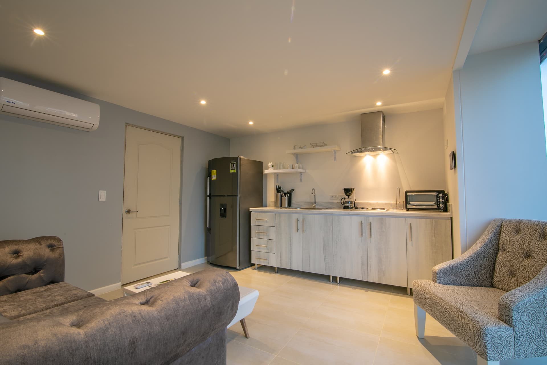 Gallery 401 - One-Bedroom Stay