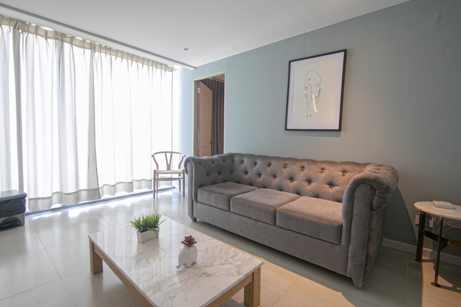 Gallery 401 - One-Bedroom Stay Photo 4