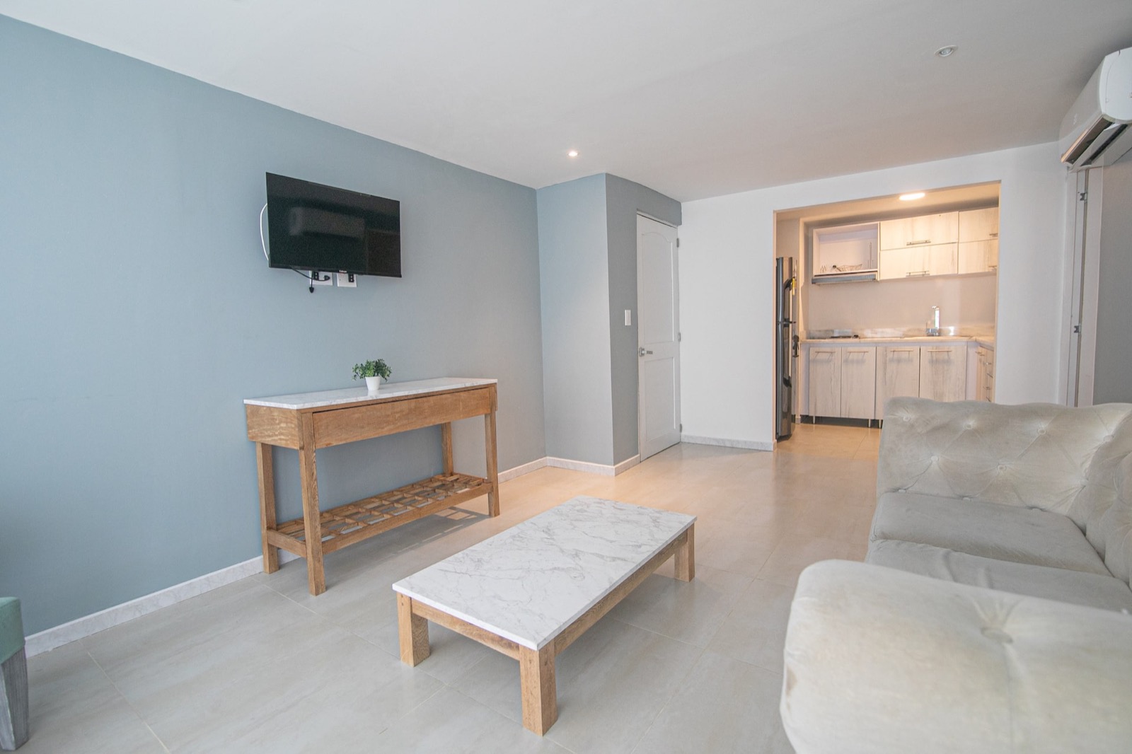 Gallery 302 - 1 BR Charming Apartment in Bocagrande