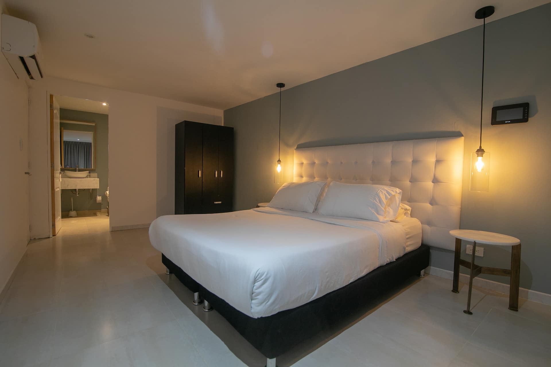 Gallery 302 - 1 BR Charming Apartment in Bocagrande Full Photo 6