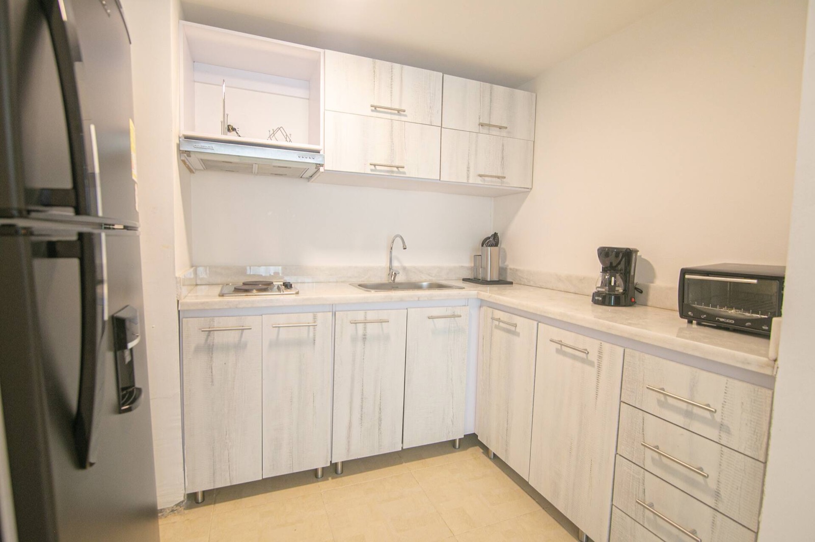 Gallery 502 - Beach Apartment Full Photo 8