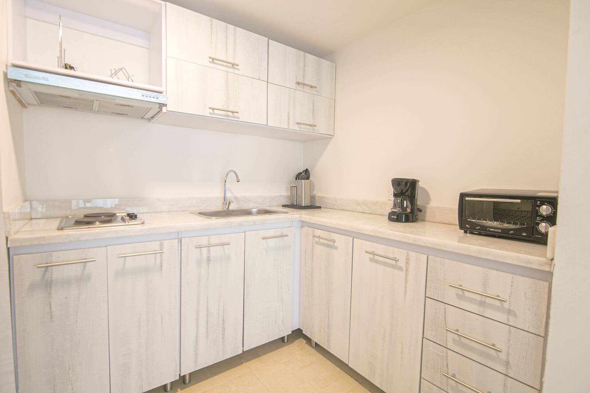 Gallery 502 - Beach Apartment Full Photo 9