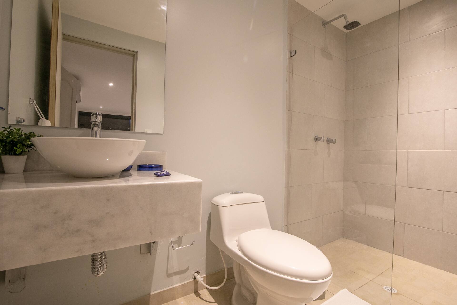 Gallery 502 - Beach Apartment Full Photo 10