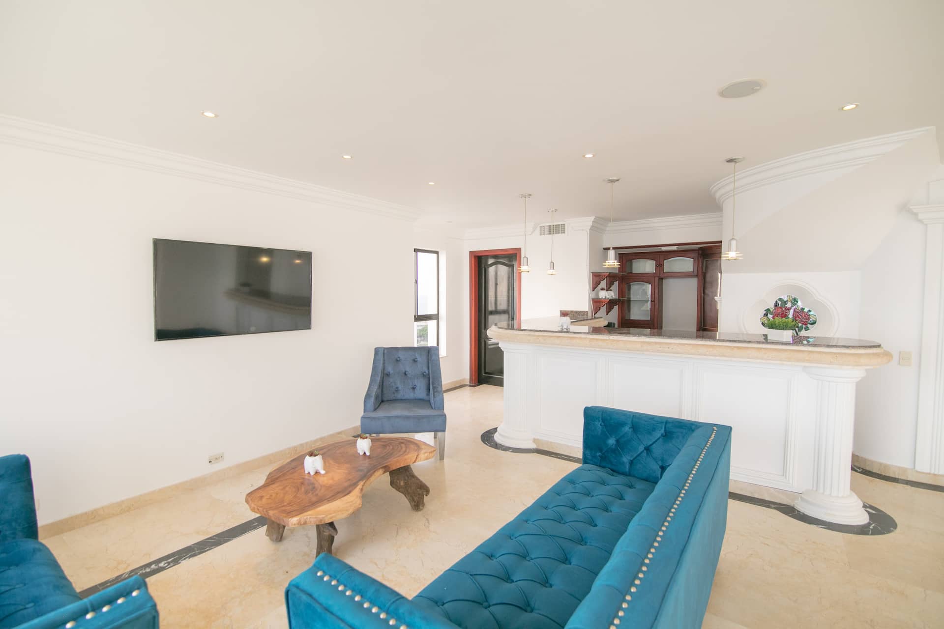 Laguito 8-Bedroom Penthouse Full Photo 12