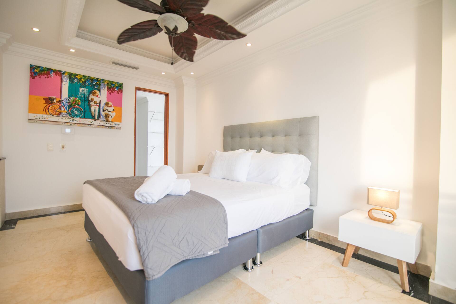 Laguito 8-Bedroom Penthouse Full Photo 13
