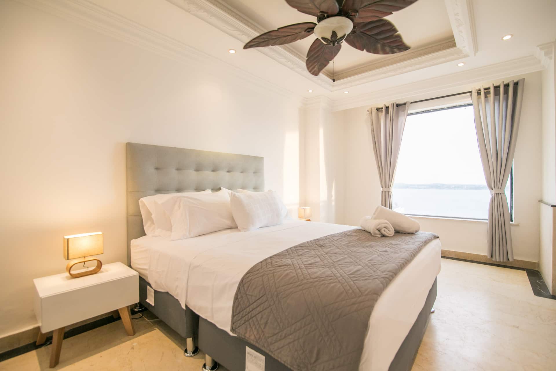 Laguito 8-Bedroom Penthouse Full Photo 17