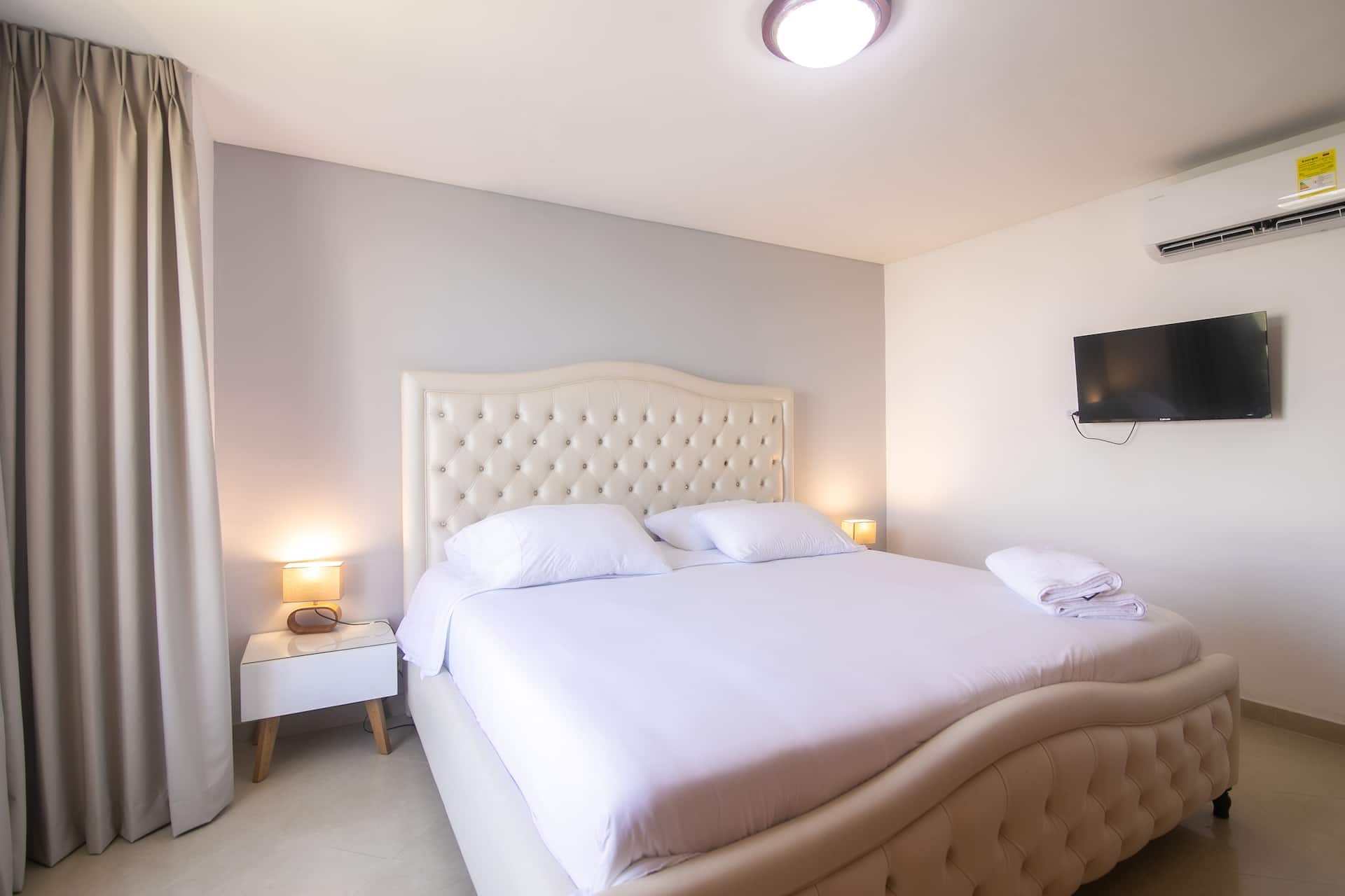 4 Bedroom Luxury Penthouse with Private Jacuzzi Full Photo 7