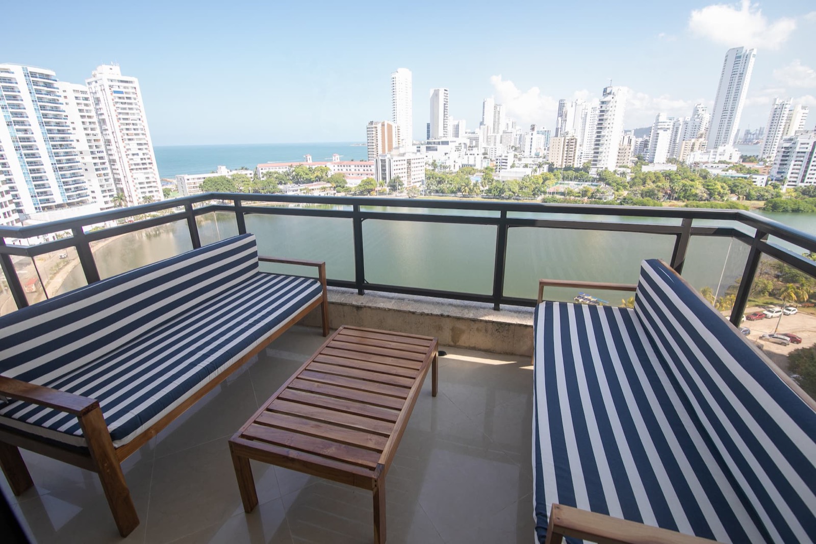 4 Bedroom Luxury Penthouse with Private Jacuzzi Full Photo 19