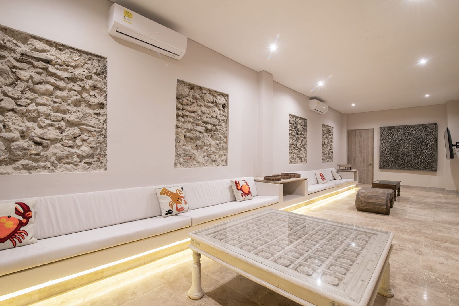 8 Bedroom Luxury Villa in Walled City