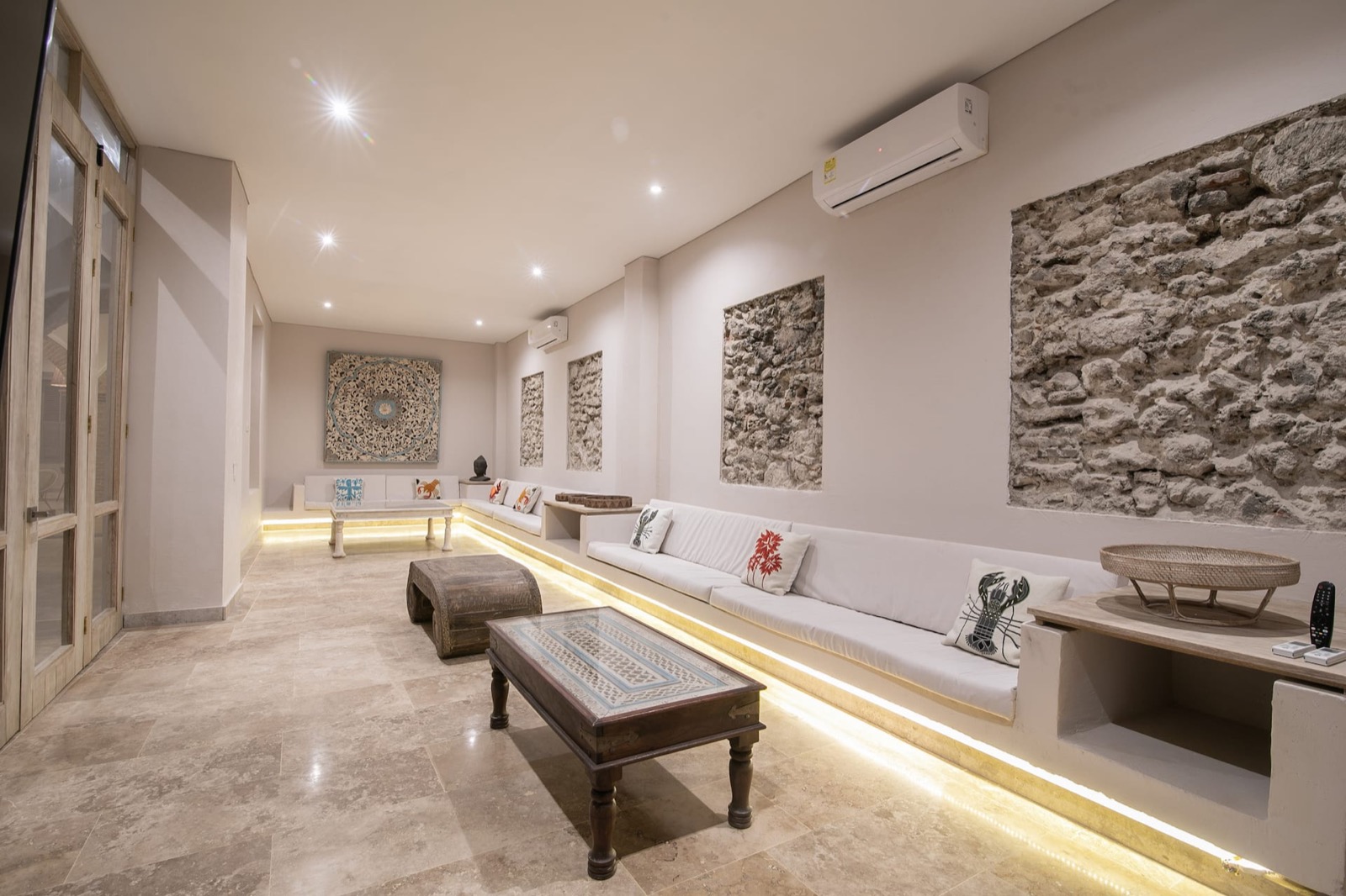 8 Bedroom Luxury Villa in Walled City