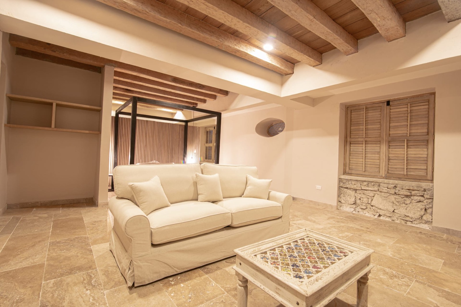 8 Bedroom Luxury Villa in Walled City Full Photo 6