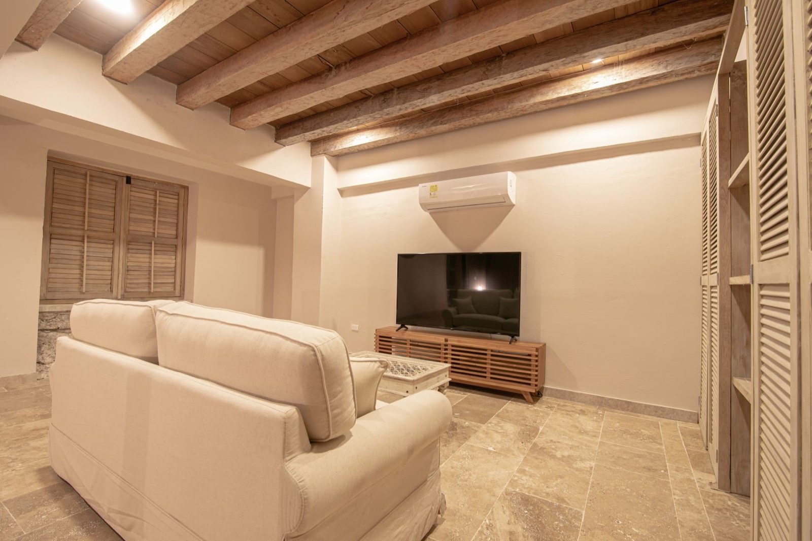 8 Bedroom Luxury Villa in Walled City Full Photo 7