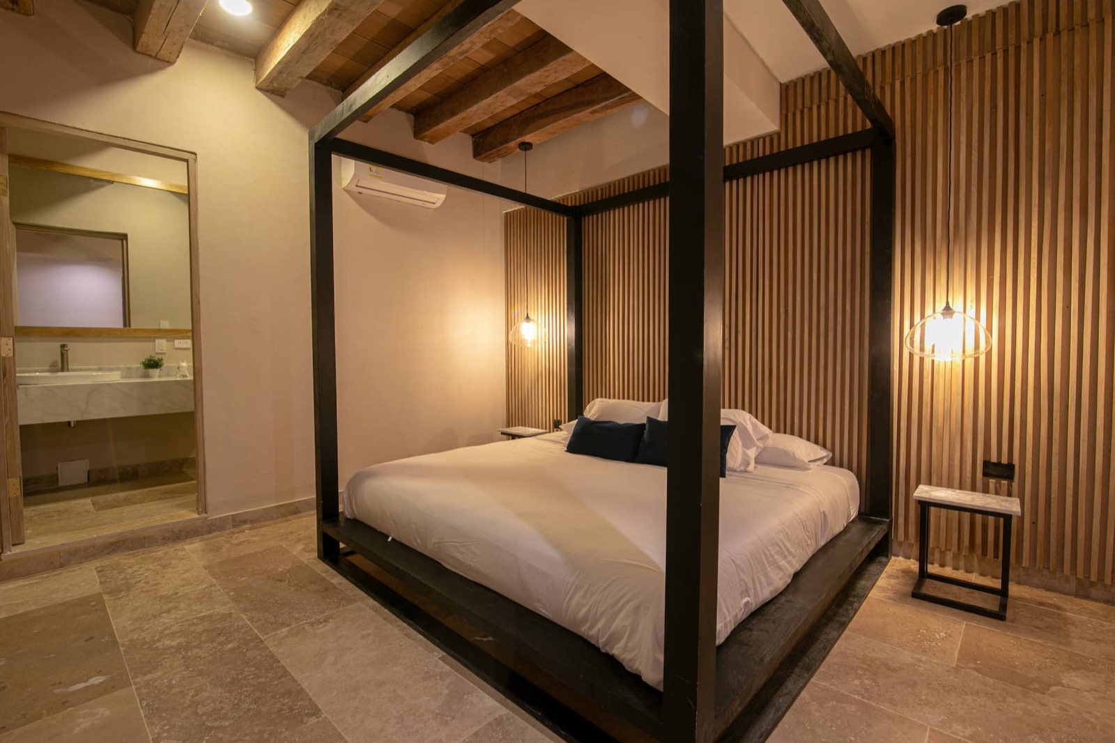 8 Bedroom Luxury Villa in Walled City Full Photo 16