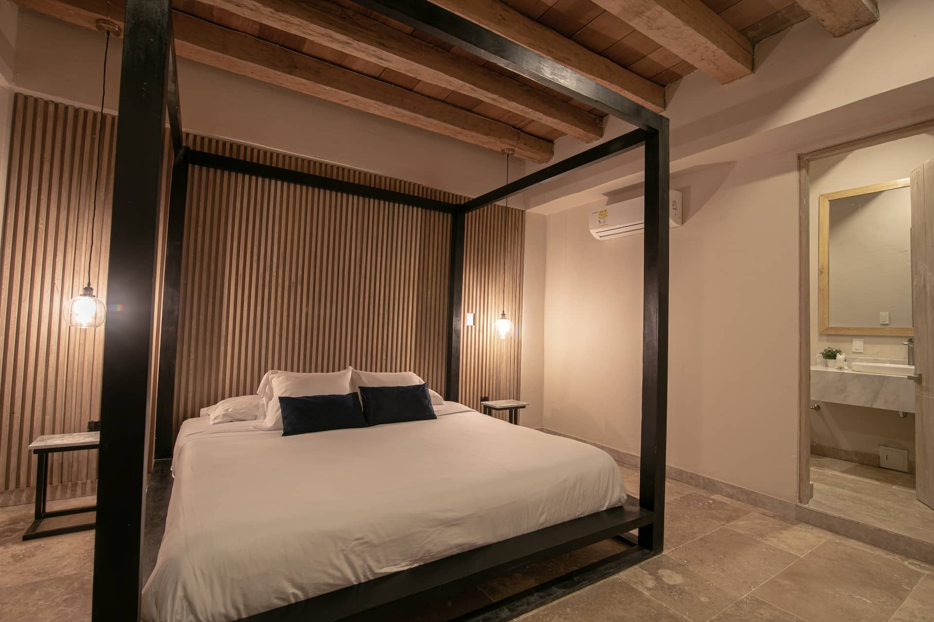 8 Bedroom Luxury Villa in Walled City Full Photo 24