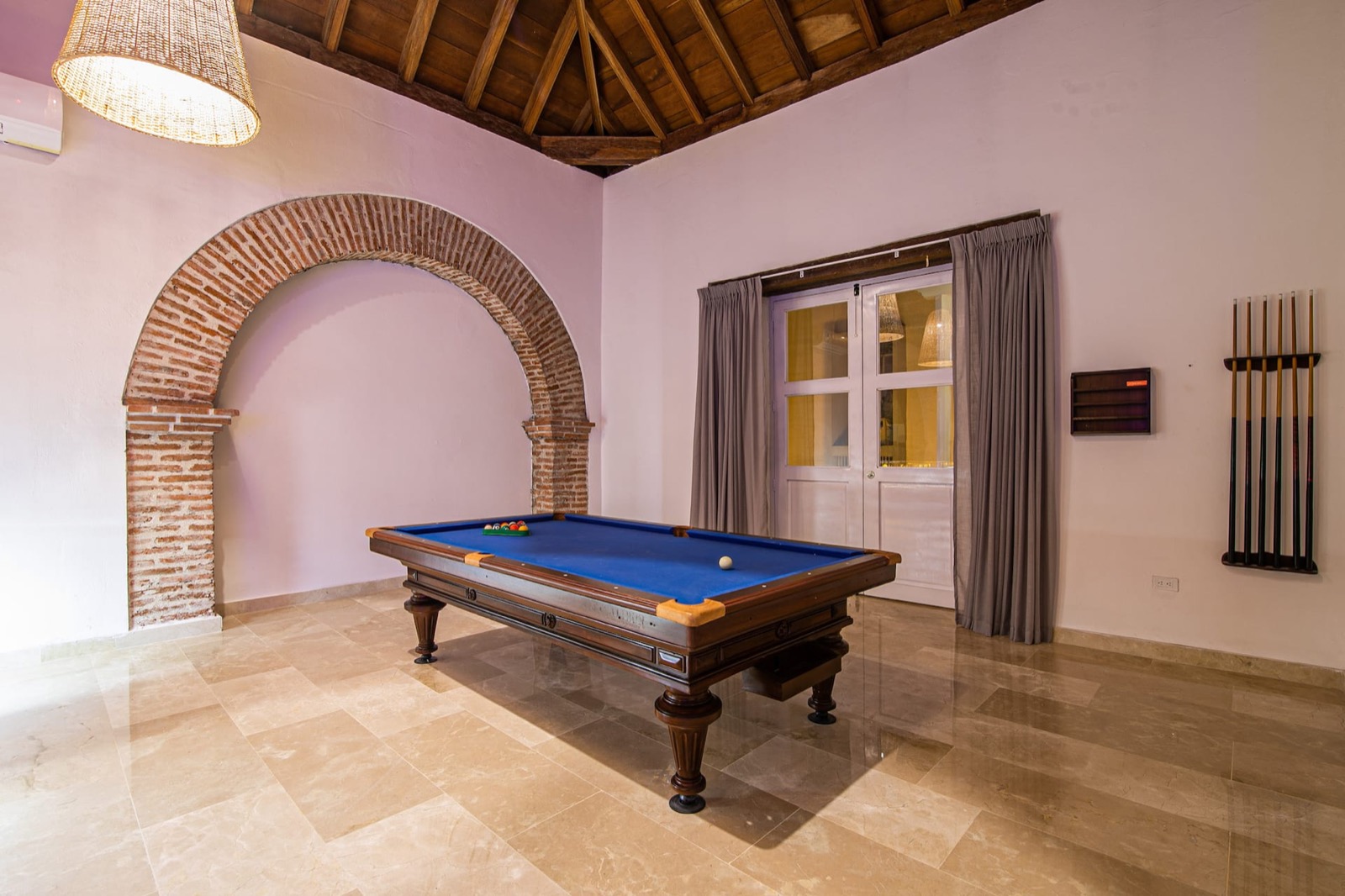 11 Bedroom Villa in the Old City Photo 4