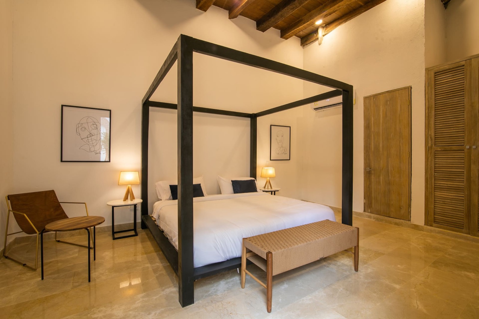 11 Bedroom Villa in the Old City Full Photo 18