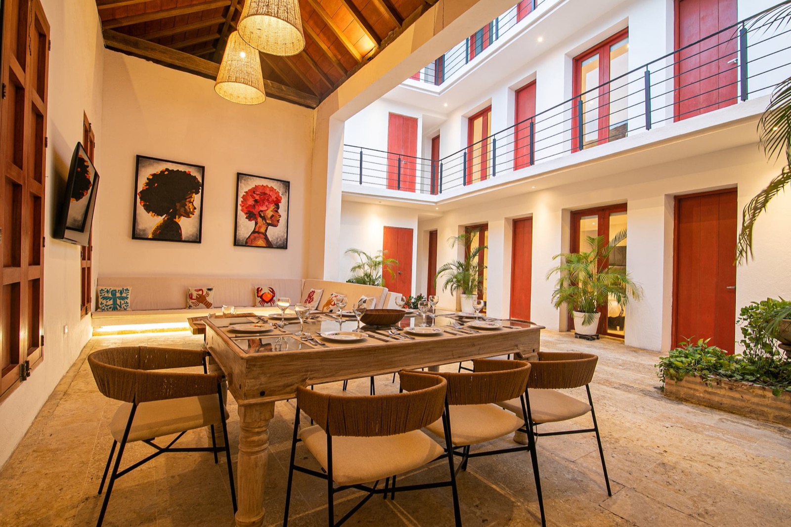 9 Bedroom Luxury Villa in Walled City
