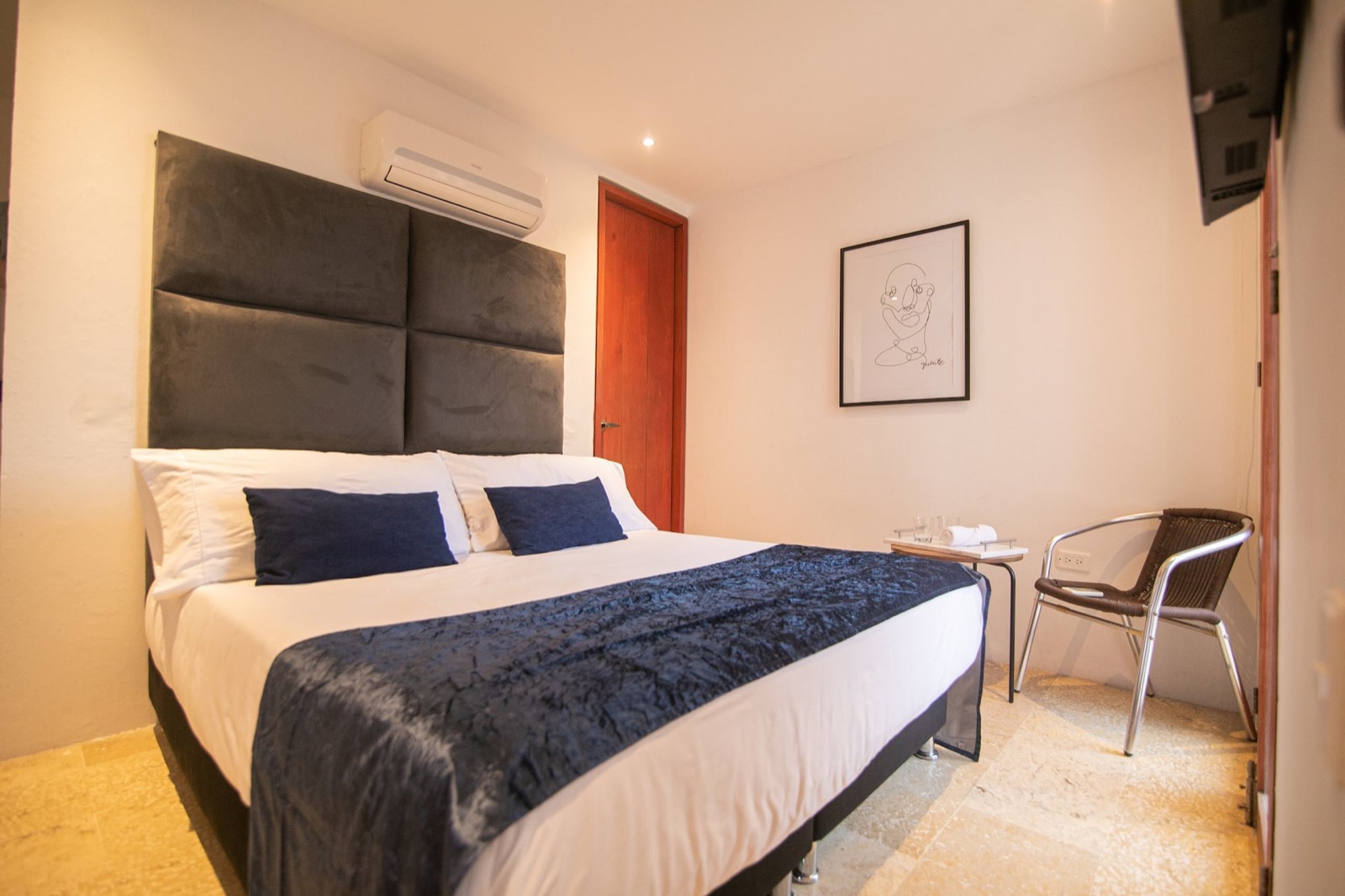 9 Bedroom Luxury Villa in Walled City Full Photo 8