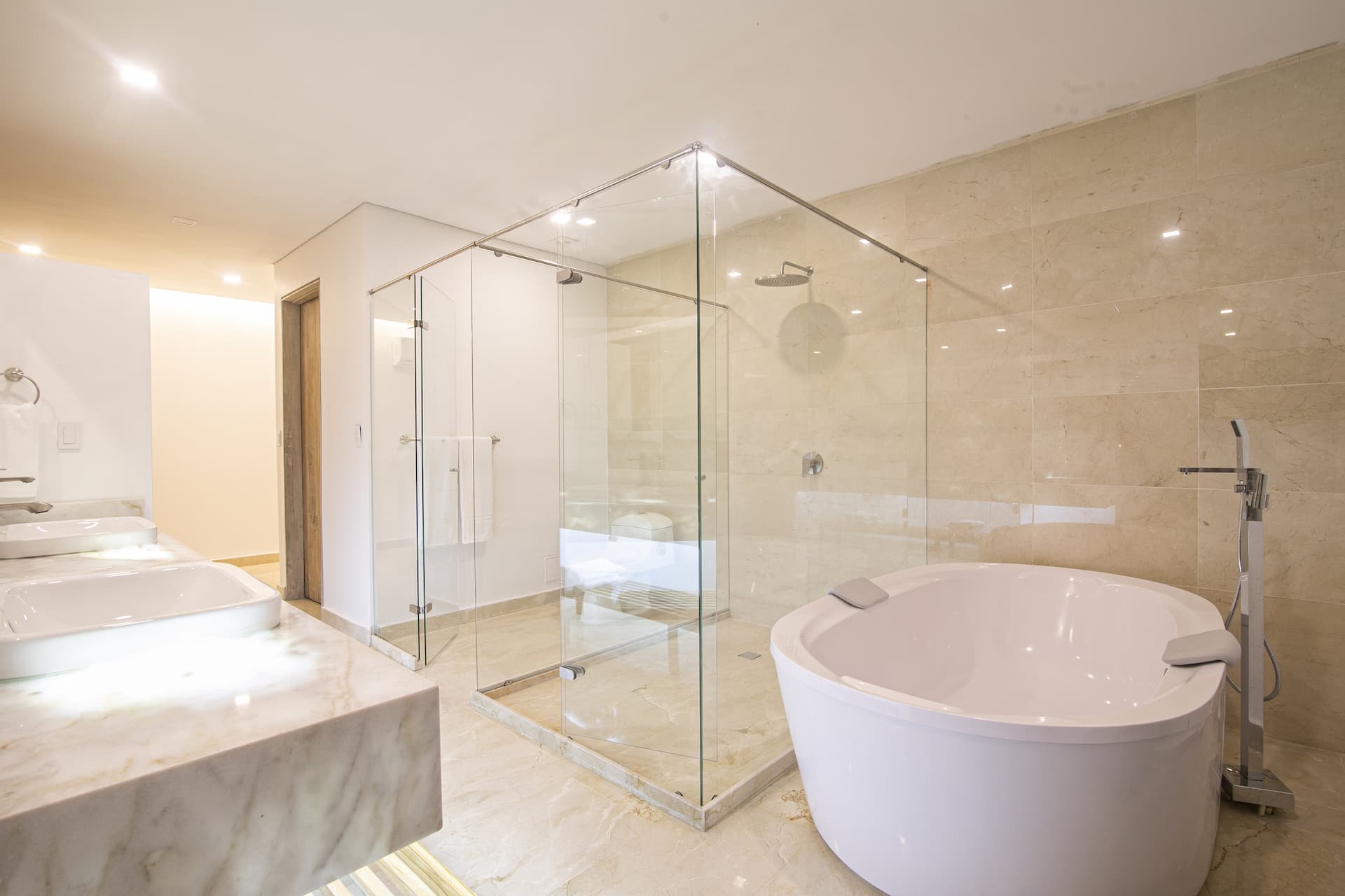 Clock Tower Private Villa Full Photo 15