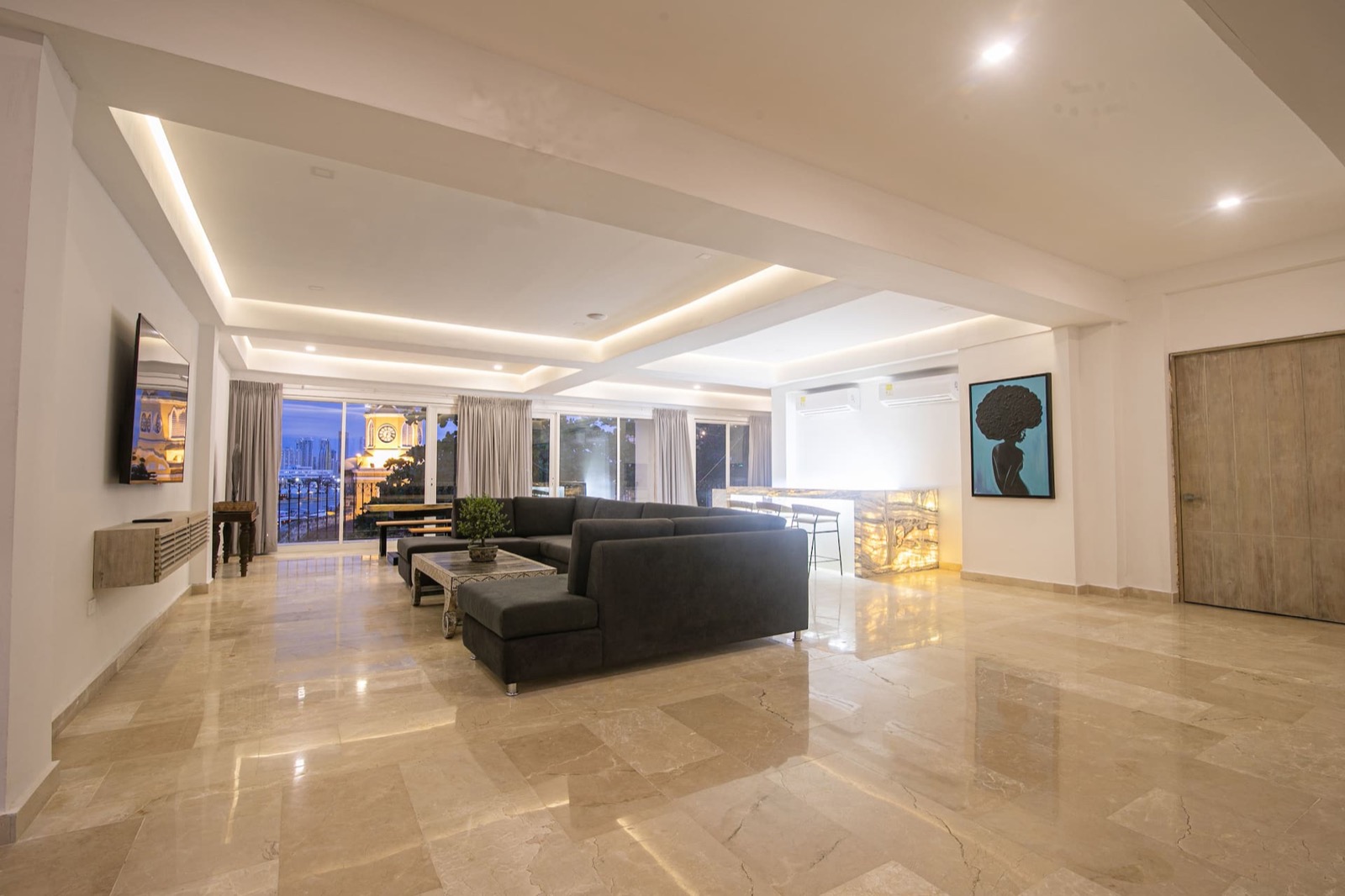 16 Bedroom in Clock Tower Plaza with Private Pool