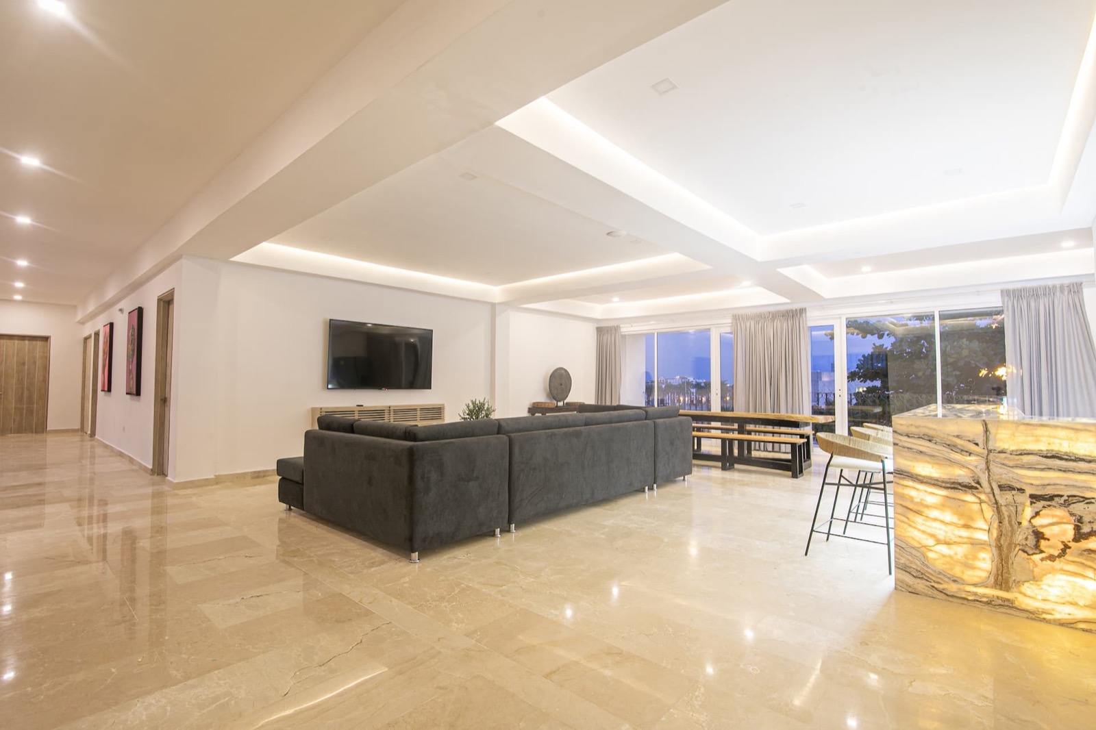16 Bedroom in Clock Tower Plaza with Private Pool