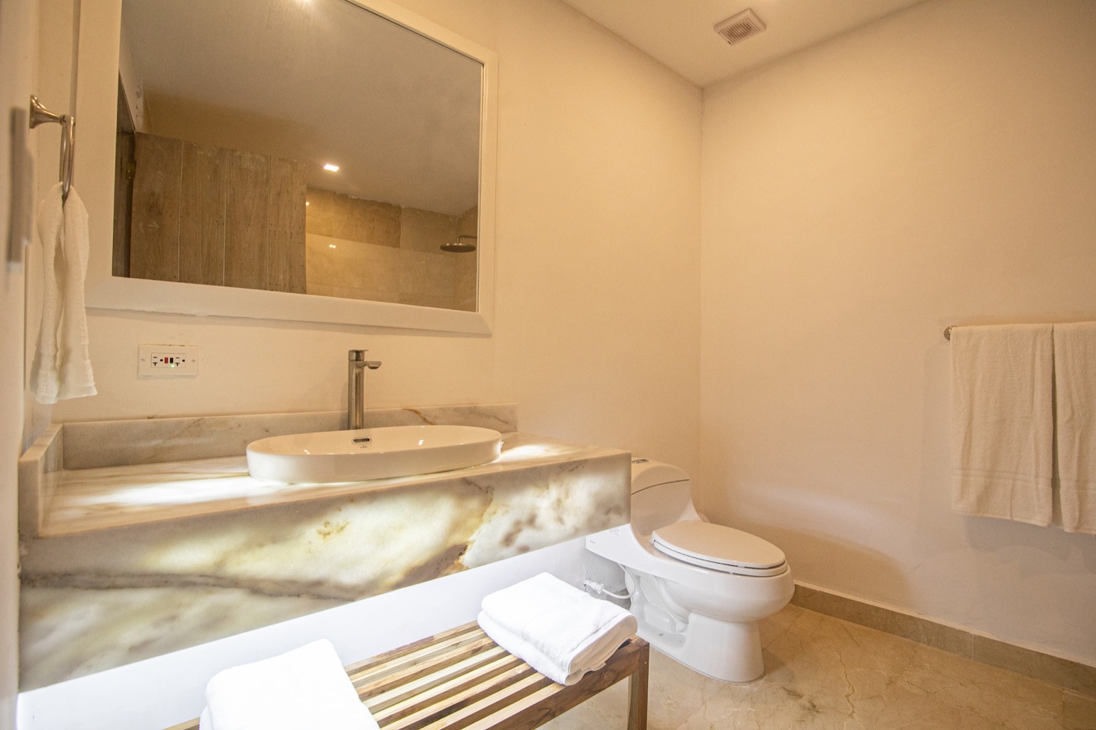 16 Bedroom in Clock Tower Plaza with Private Pool Full Photo 35