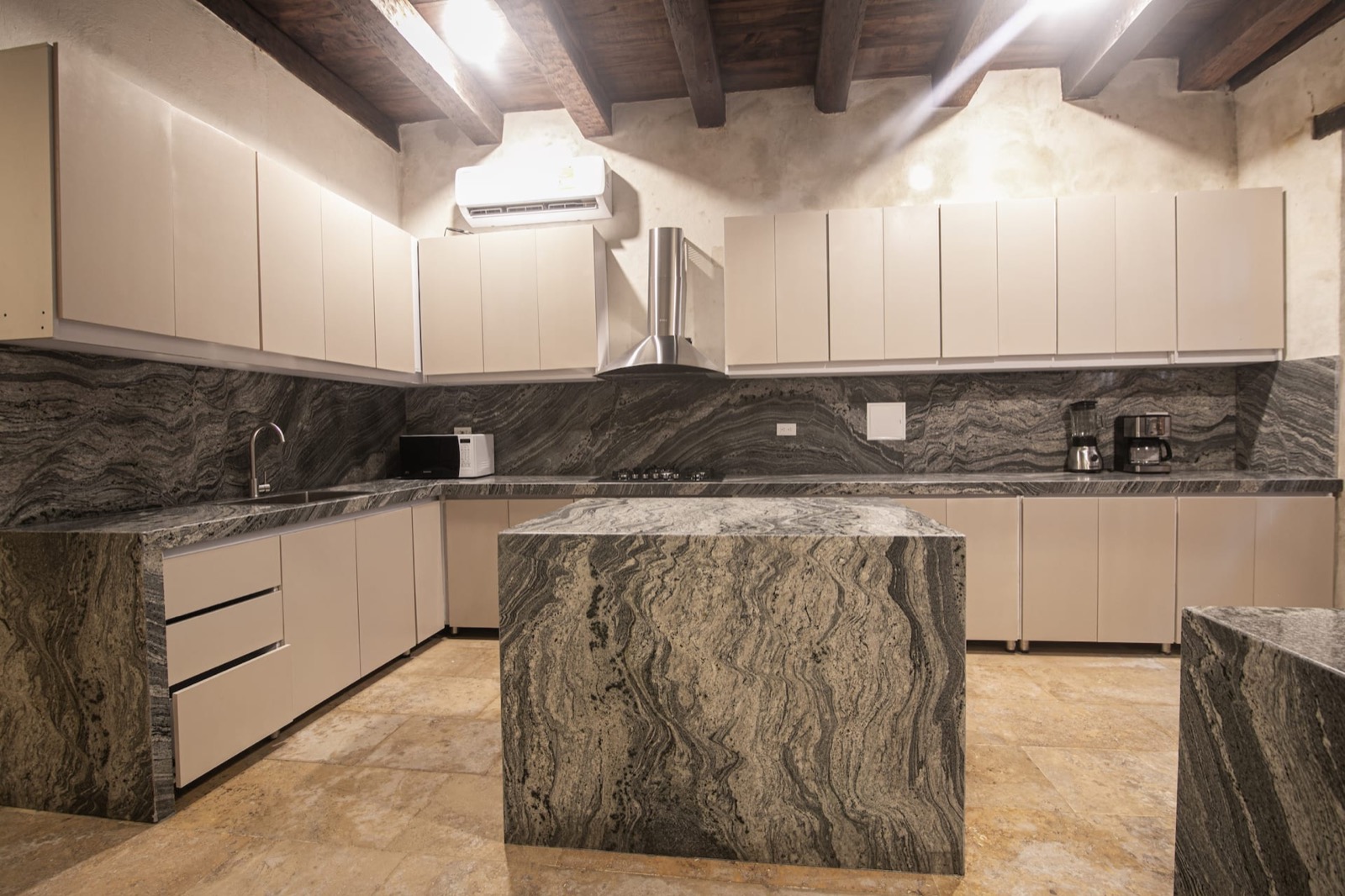 5 Bedroom Luxury Villa in Old City Full Photo 14