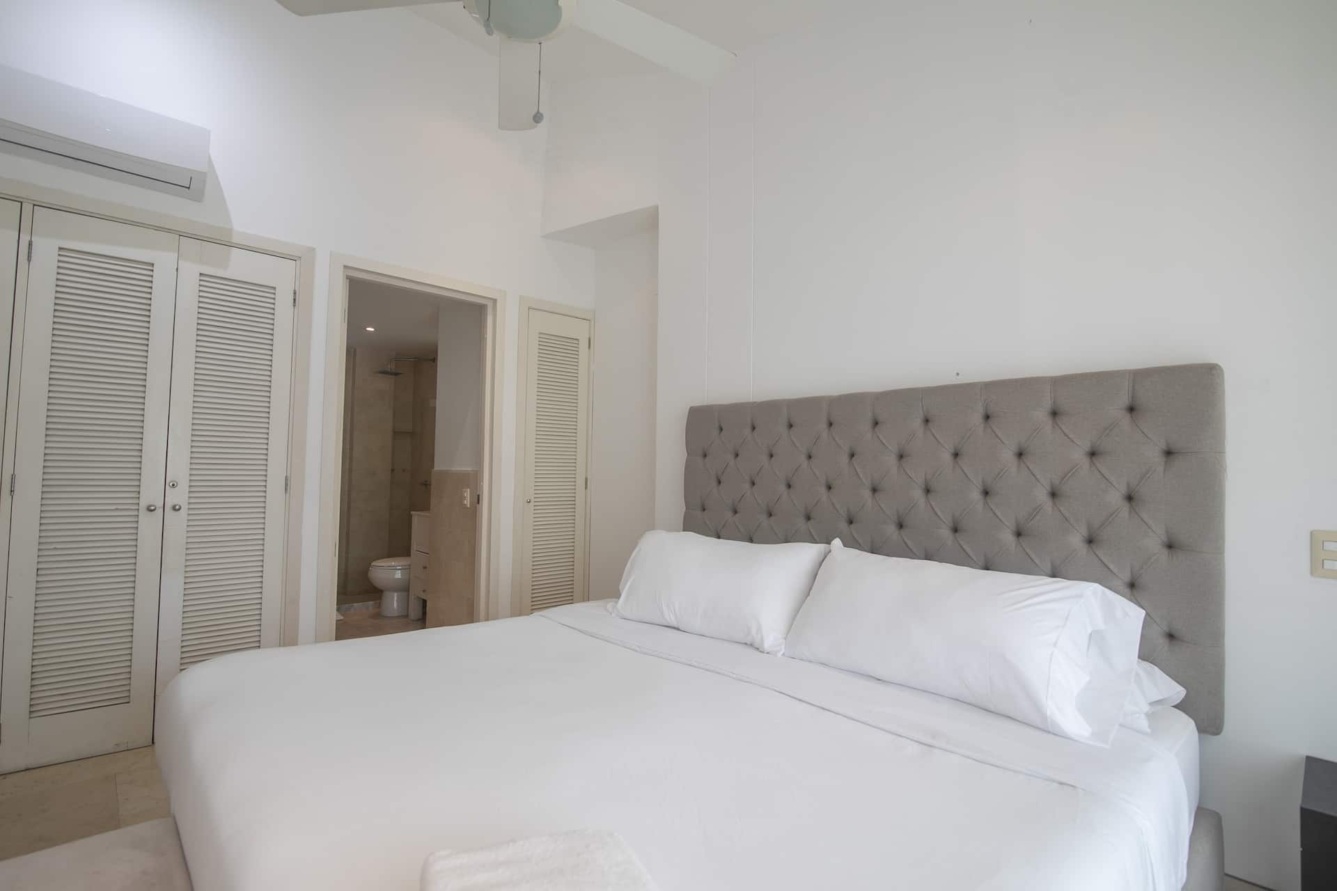 Charming 3 Bedroom in the Old City Full Photo 7