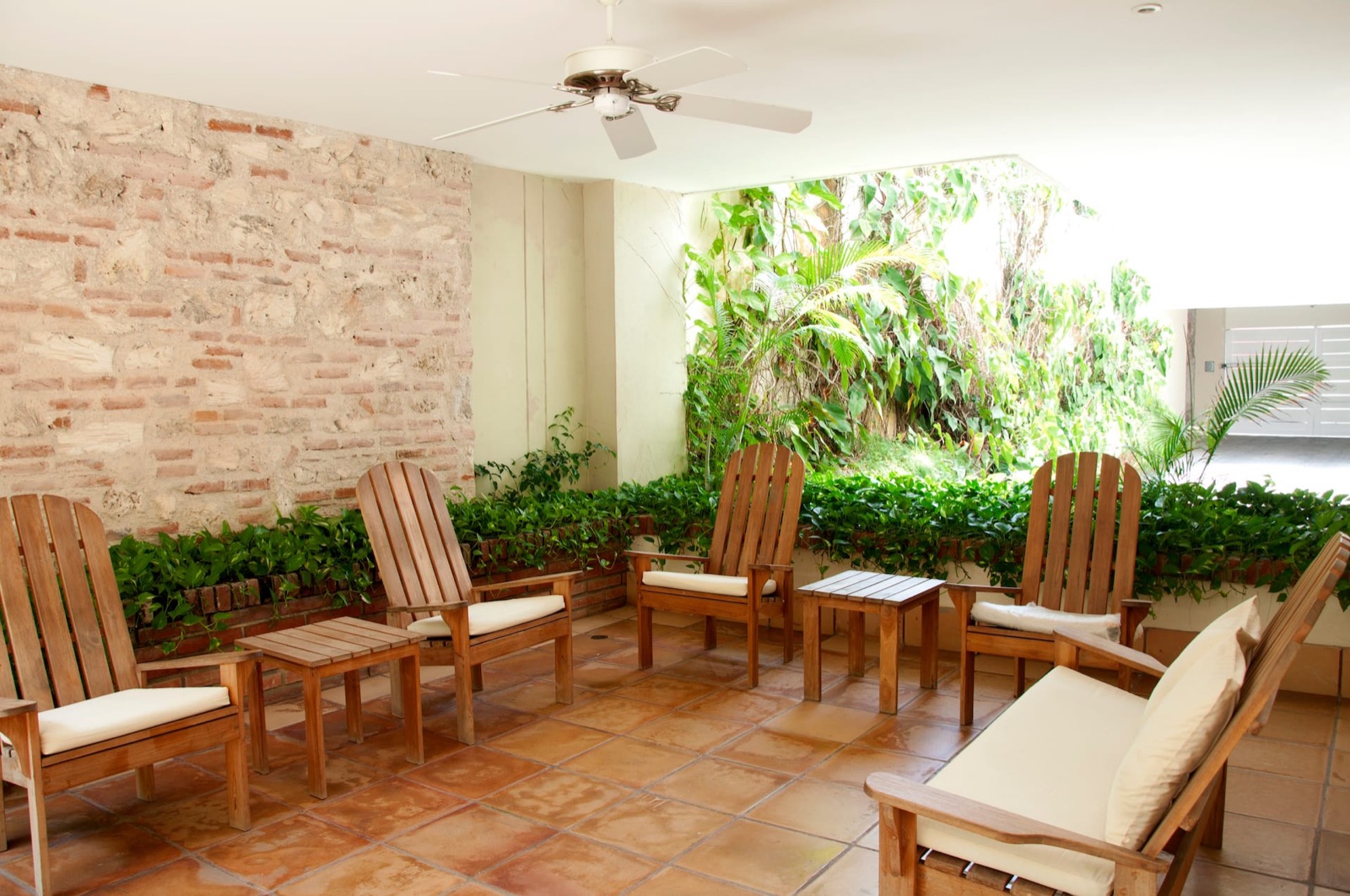 Charming 3 Bedroom in the Old City Full Photo 17