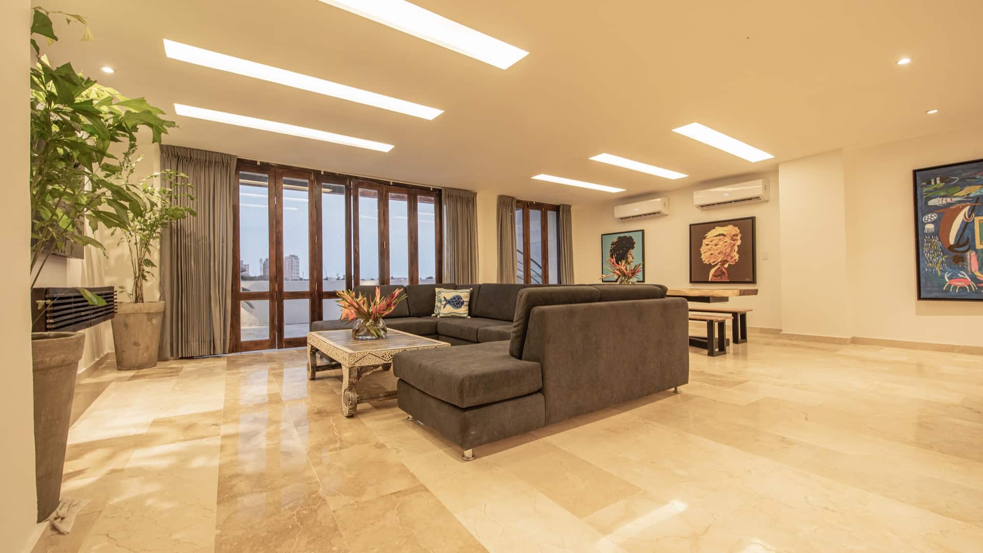 Modern 7 Bedroom Mansion in Old City
