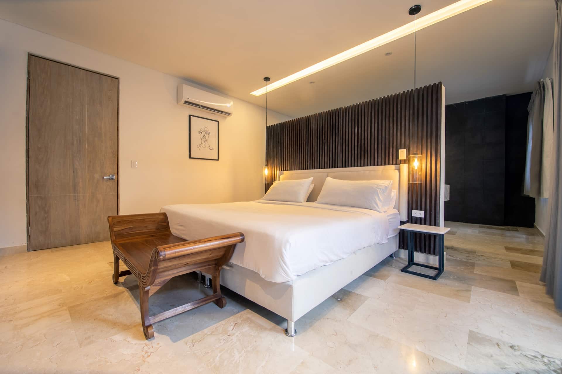 Modern 7 Bedroom Mansion in Old City Full Photo 8