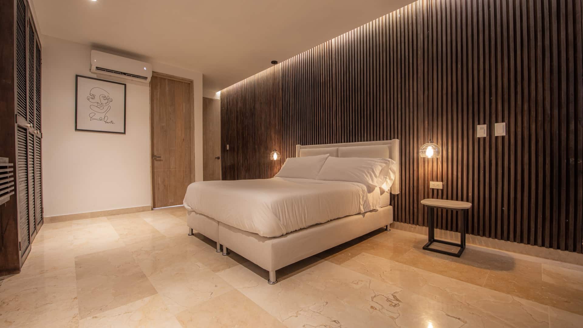 Modern 7 Bedroom Mansion in Old City Full Photo 12