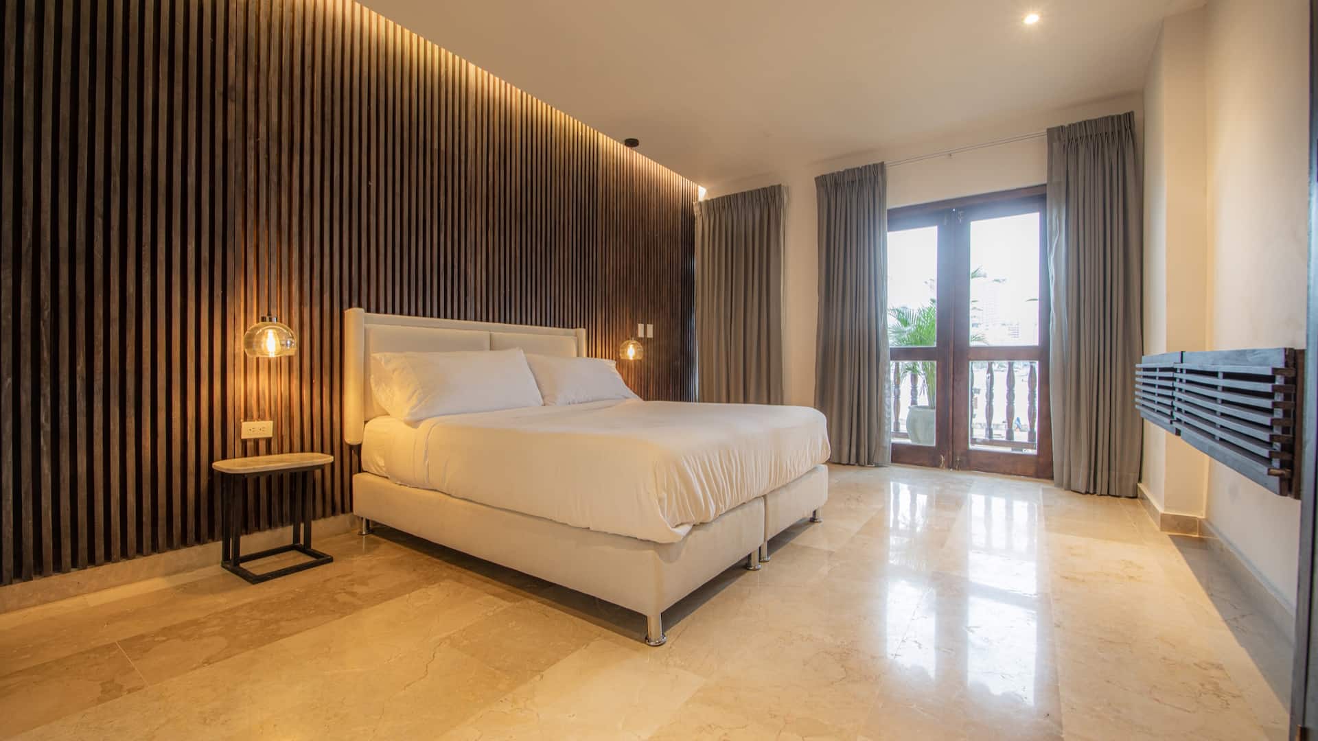Modern 7 Bedroom Mansion in Old City Full Photo 14