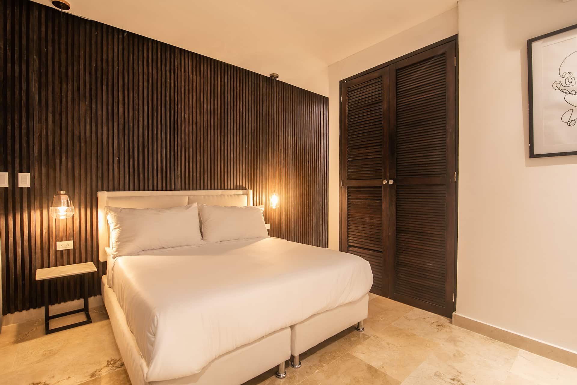 Modern 7 Bedroom Mansion in Old City Full Photo 15