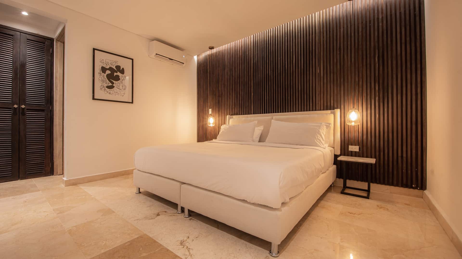Modern 7 Bedroom Mansion in Old City Full Photo 17