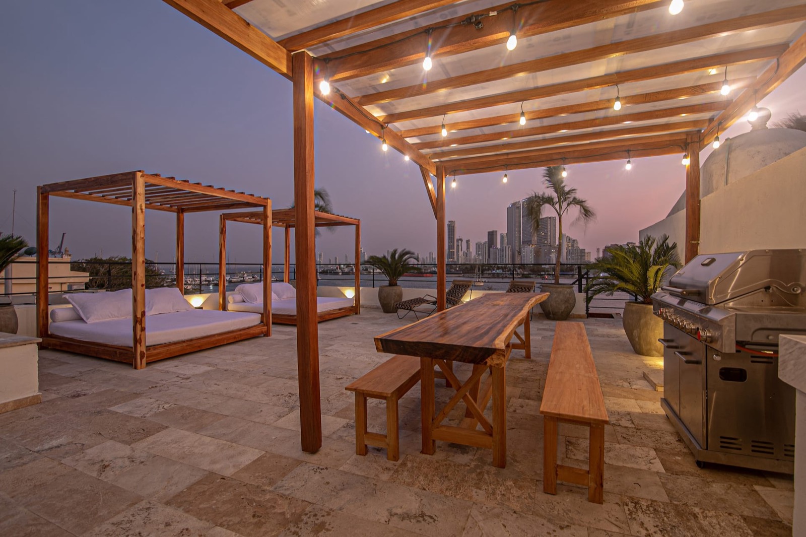 Modern 7 Bedroom Mansion in Old City Full Photo 29