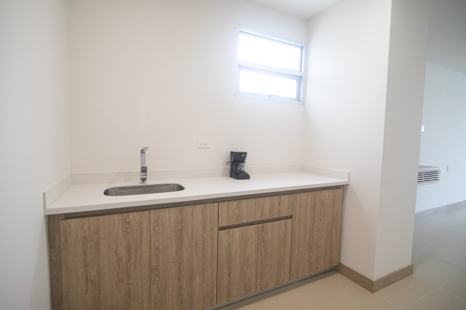 Metro Suites 503 - Beautiful Apartment with Private Balcony in BG Full Photo 7