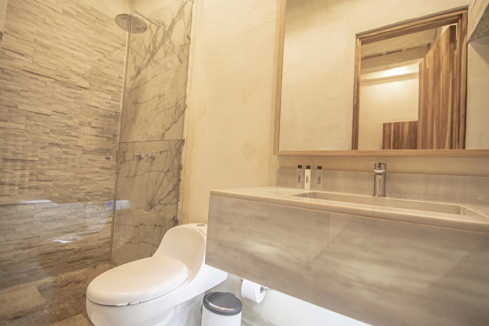 Luxury 8 Bedroom Mansion in Old City Best Location Full Photo 21
