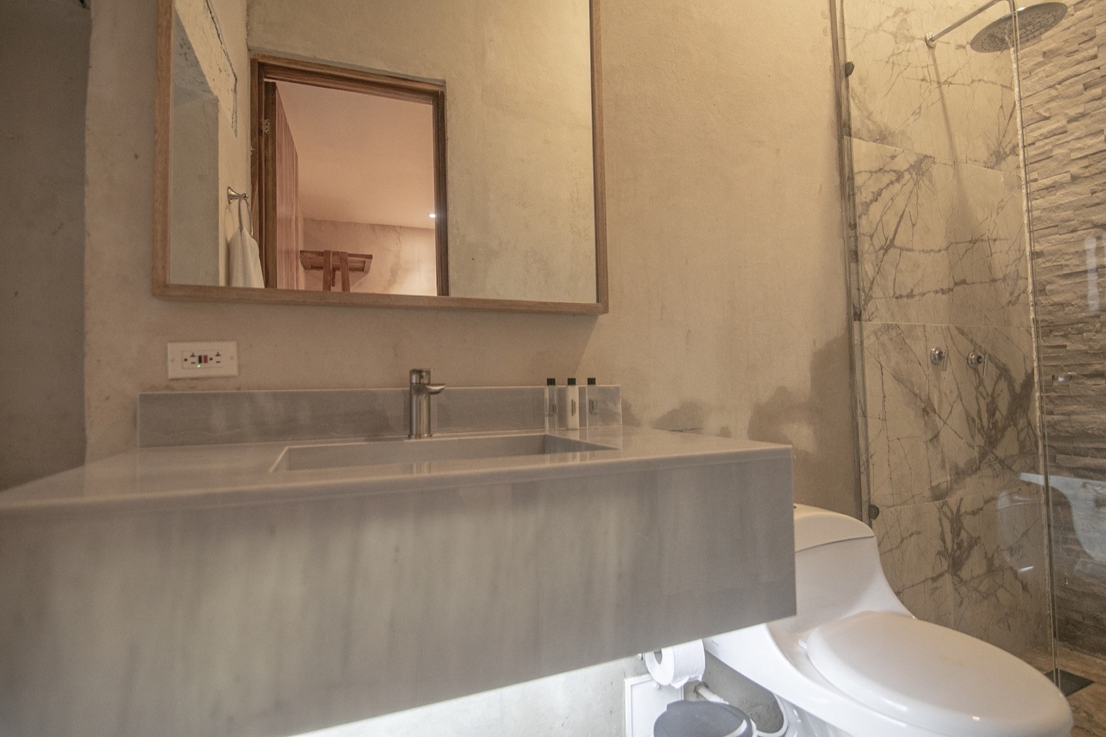 Luxury 8 Bedroom Mansion in Old City Best Location Full Photo 22