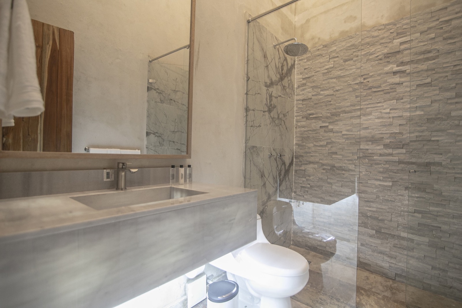 Luxury 8 Bedroom Mansion in Old City Best Location Full Photo 24