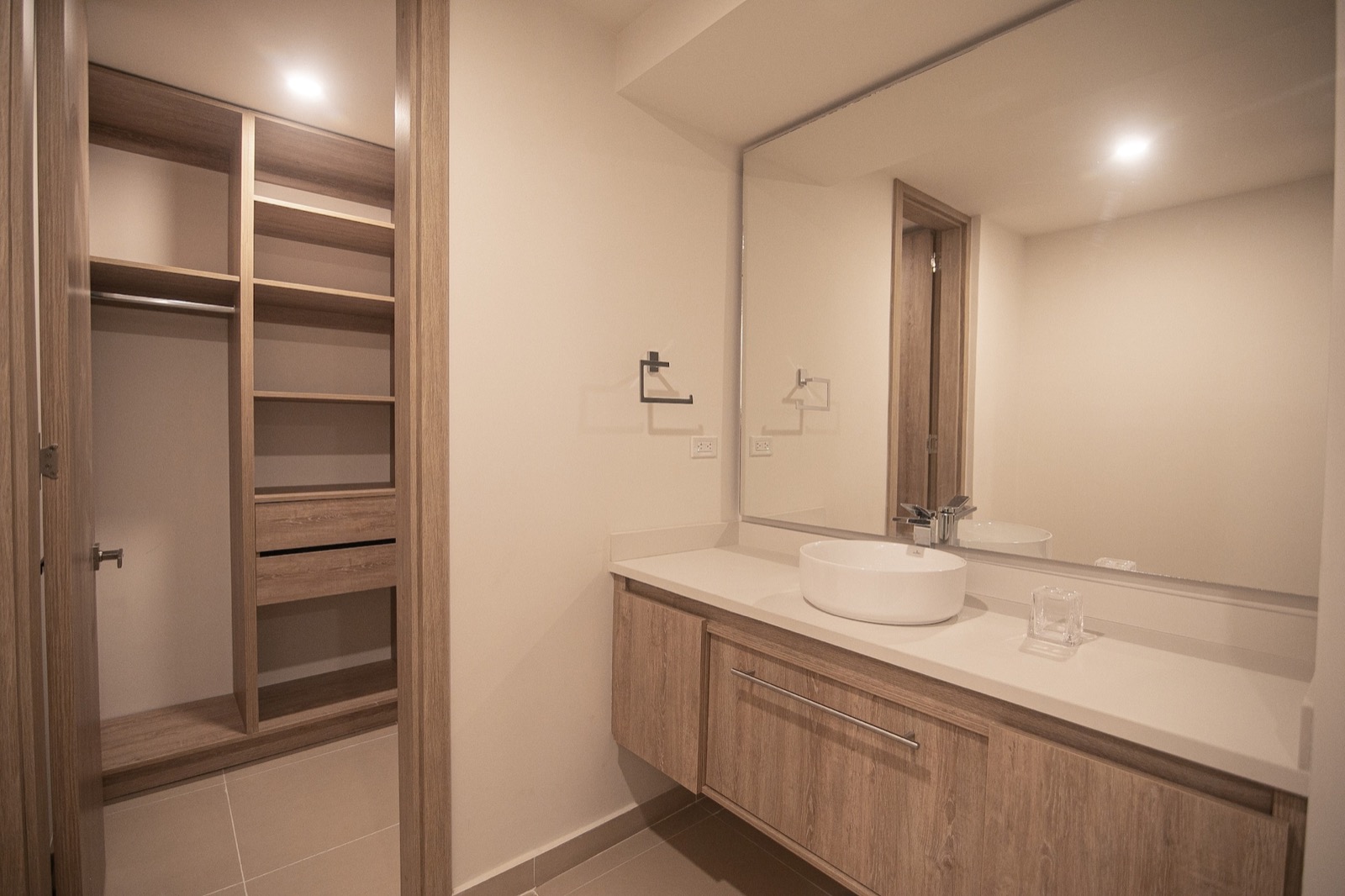 Metro Suites 206 - Luxury and Spacious Apartment in Bocagrande Full Photo 11