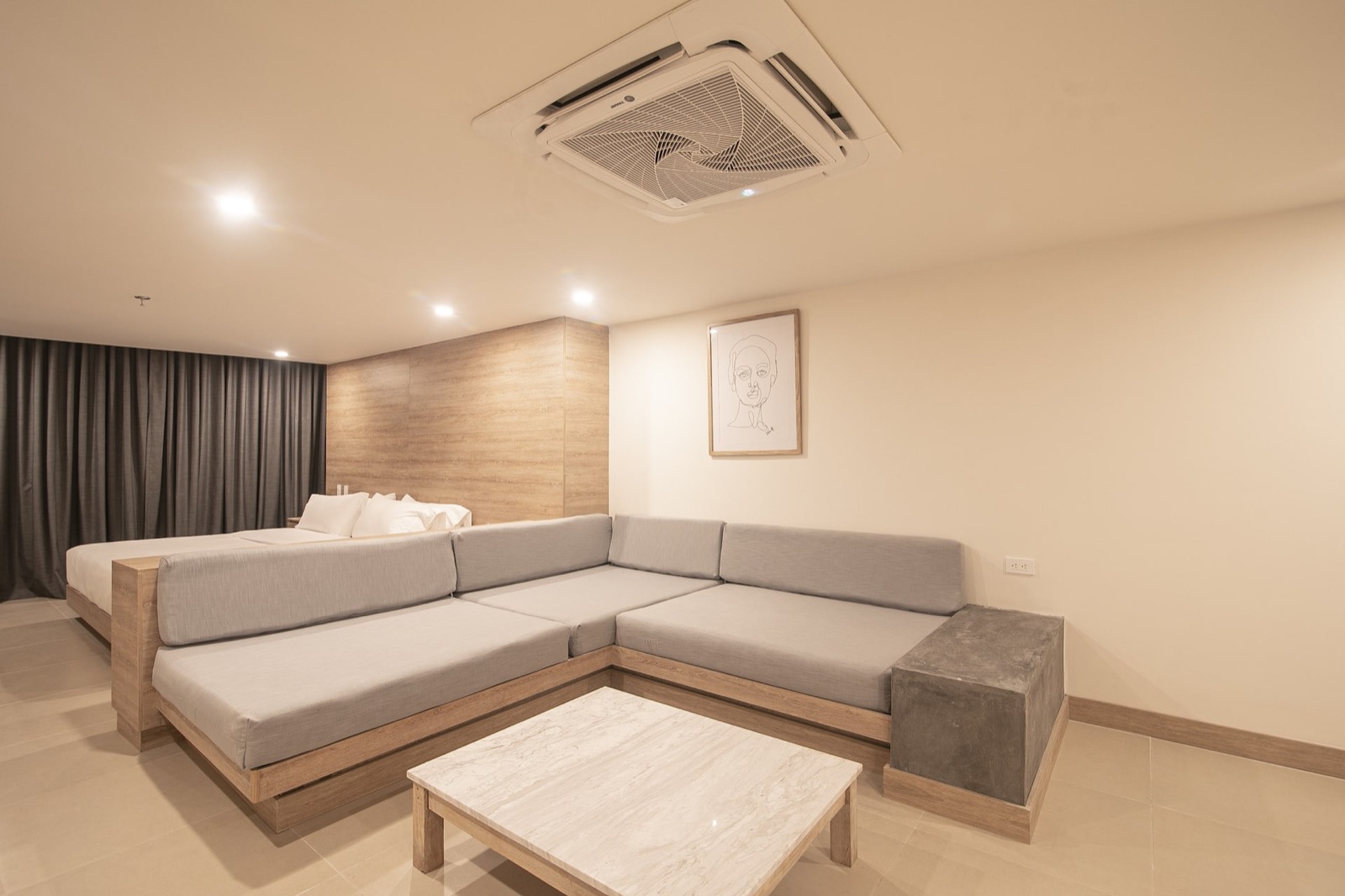 Metro Suites 207 - Modern and Spacious Apartment Best Location in BG