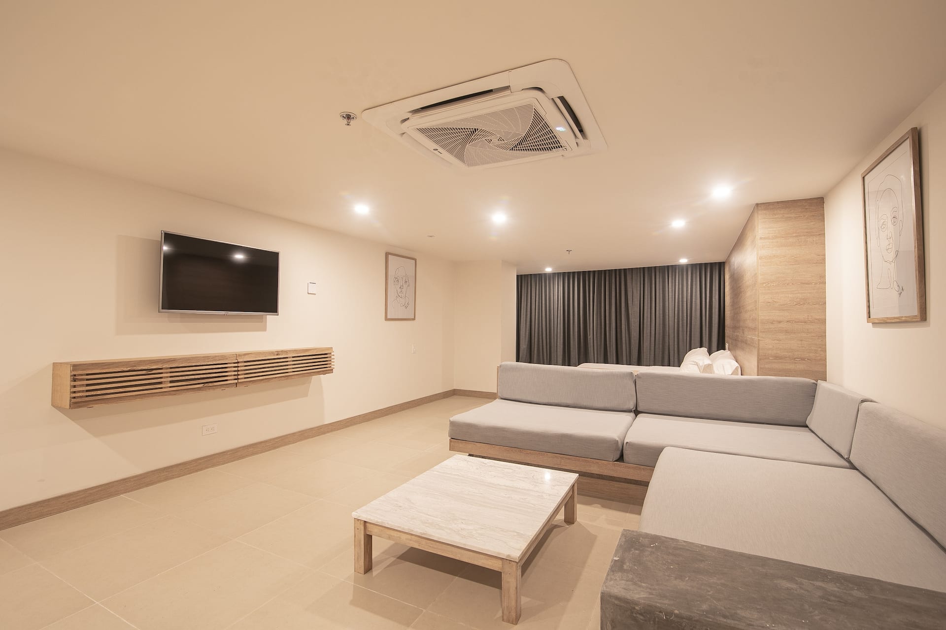 Metro Suites 207 - Modern and Spacious Apartment Best Location in BG