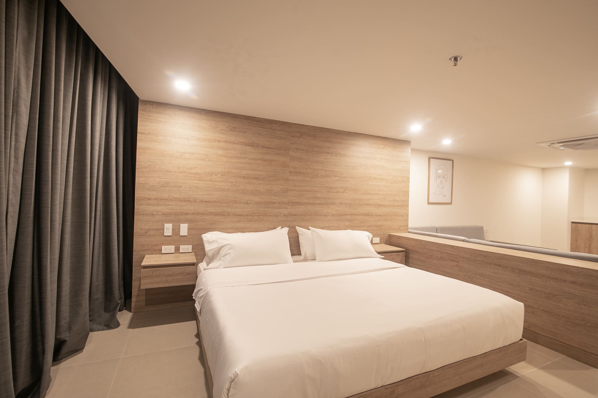 Metro Suites 207 - Modern and Spacious Apartment Best Location in BG Full Photo 8