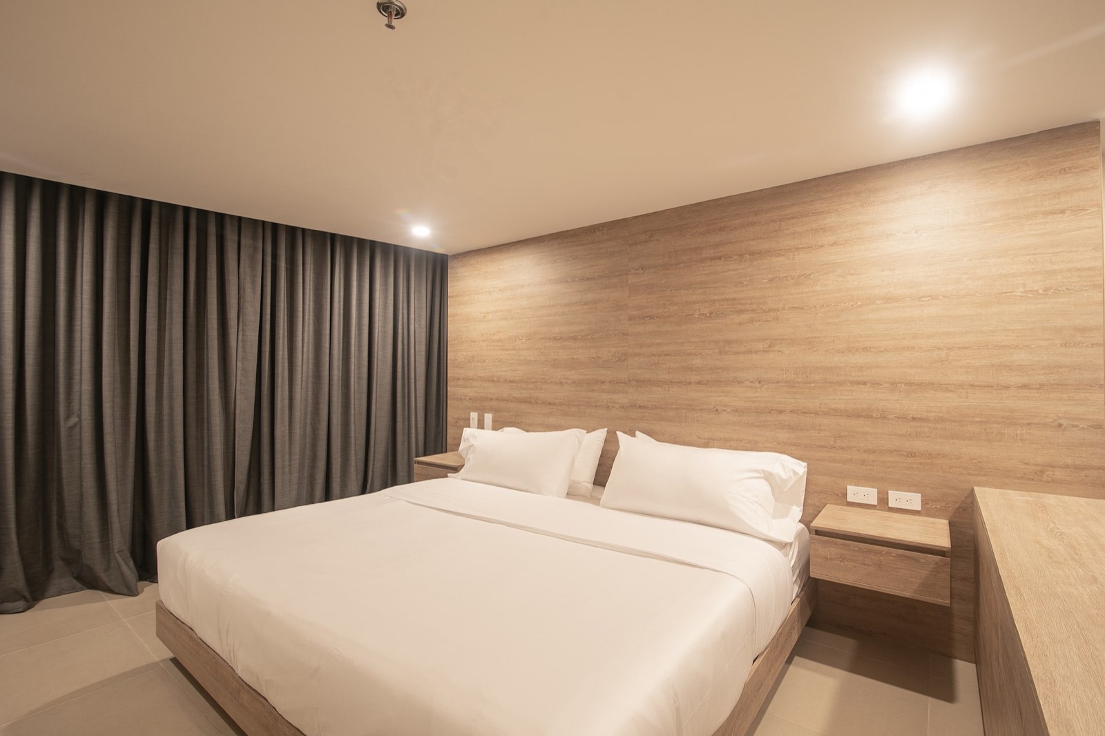 Metro Suites 207 - Modern and Spacious Apartment Best Location in BG Full Photo 9
