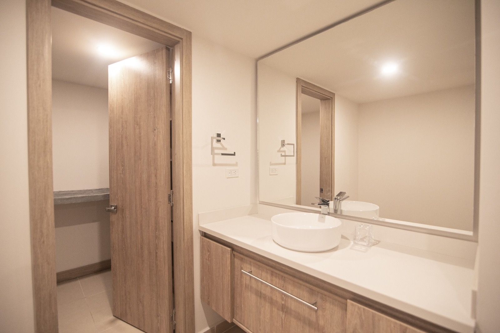 Metro Suites 208 - Beautiful and Spacious Apartment in Bocagrande Full Photo 10
