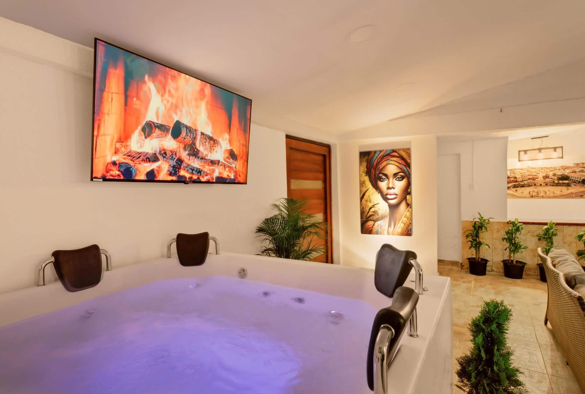 Omega House 8BR Luxury Villa w/Pool & 2 Jacuzzis Full Photo 6